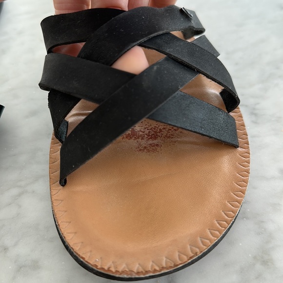 Volcom black strappy tan sandals size 9 - Picture 5 of 6